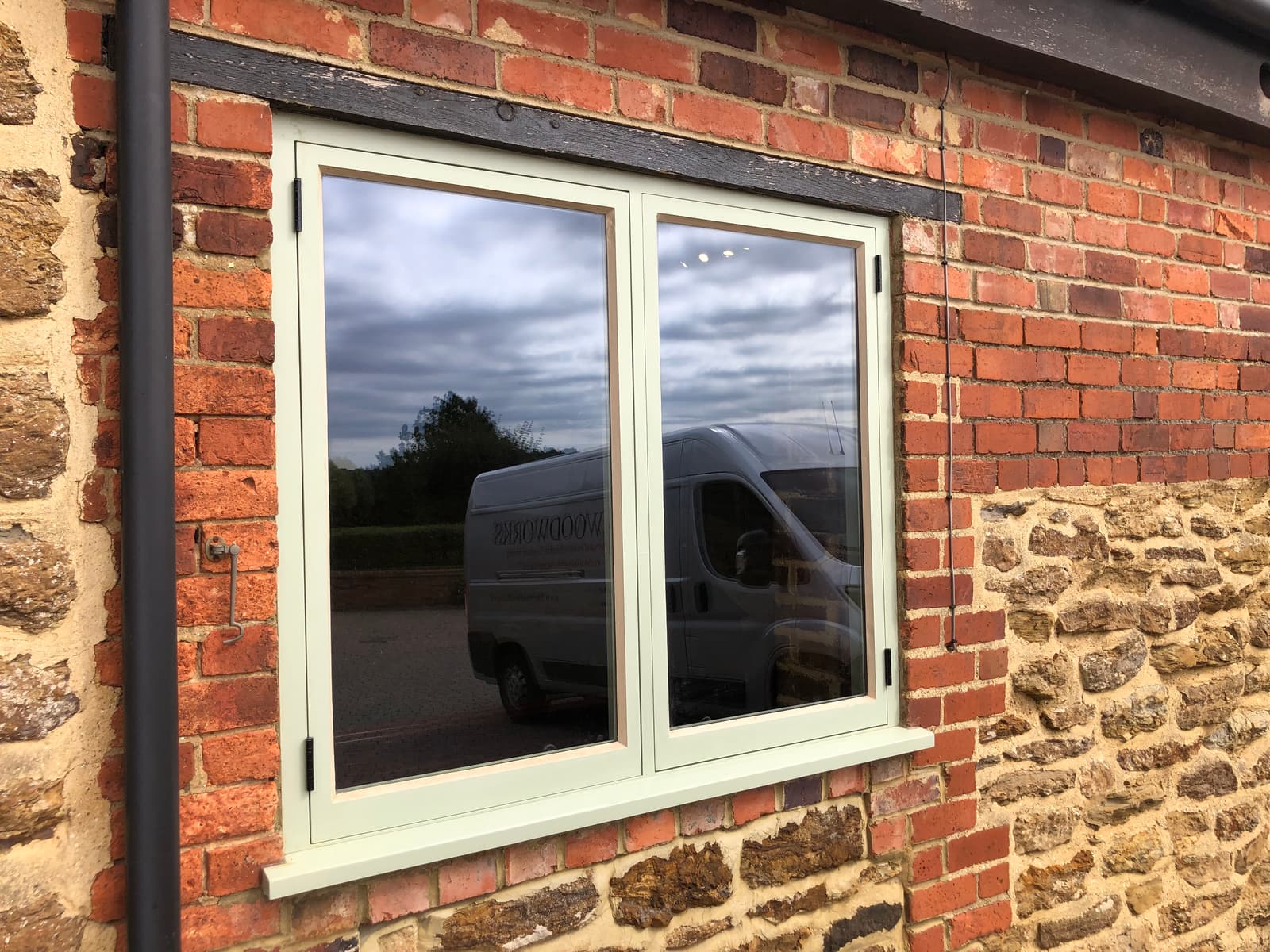 Barn window - 
Manufactured from Accoya
Made to the properties listing specifications.
Finished in Exterior Topcoat.
Heritage Glazed Unites - Traditionally puttied.  image